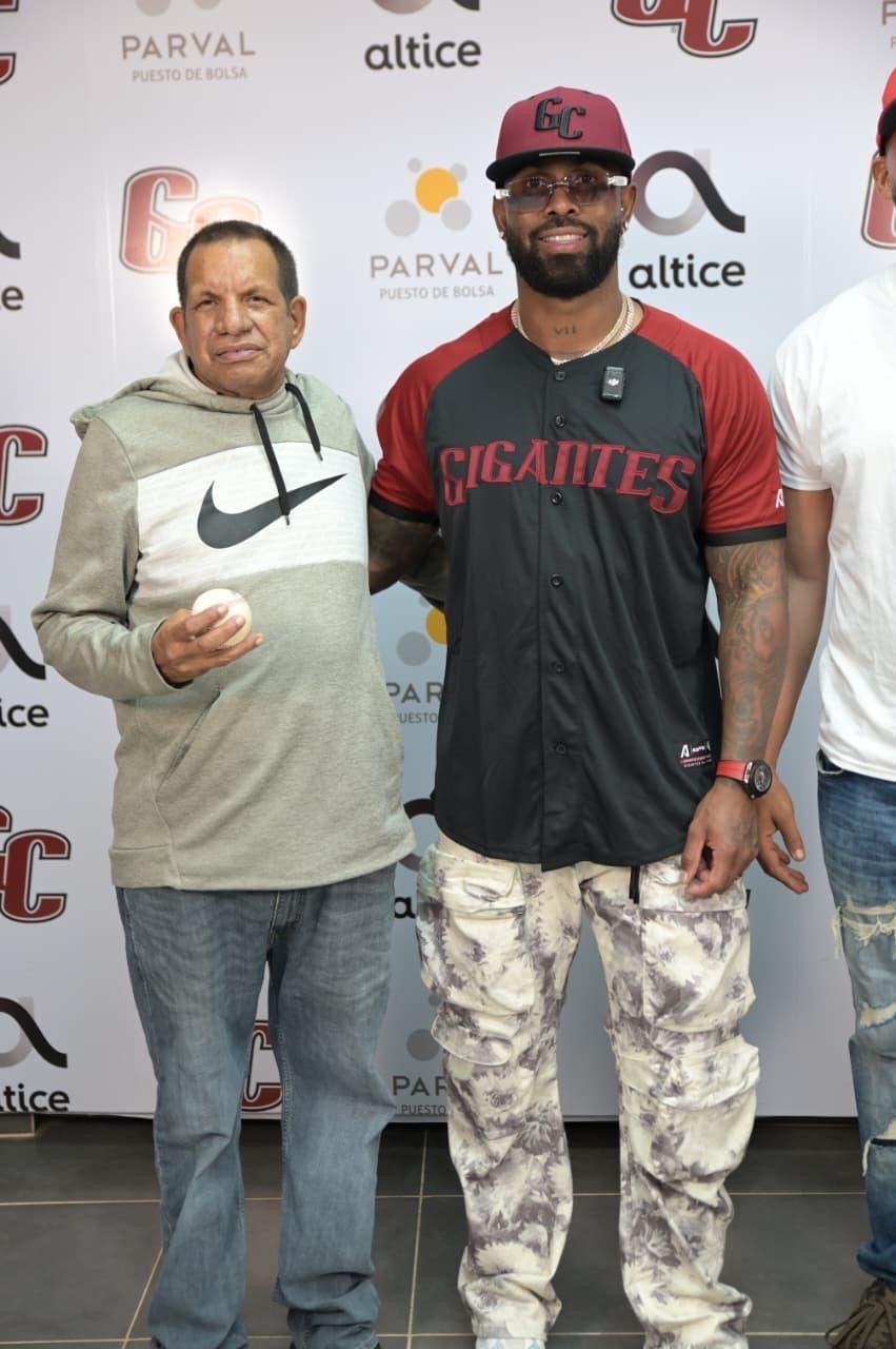 Abelardo Peña Reyes, filántropo y extraordinario líder deportivo del Cibao y el pais, Coordinador junto con Yissel Infante de las invitaciones de los Gigantes del Cibao a ligas deportivas del Cibao, junto a la Melaza José Reyes.